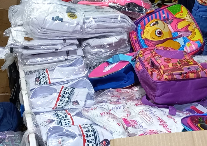 A escasos días que inicie el año escolar 2022, el comercio de Chontales está surtido de uniformes colegiales, mochilas, zapatos y cuadernos.
